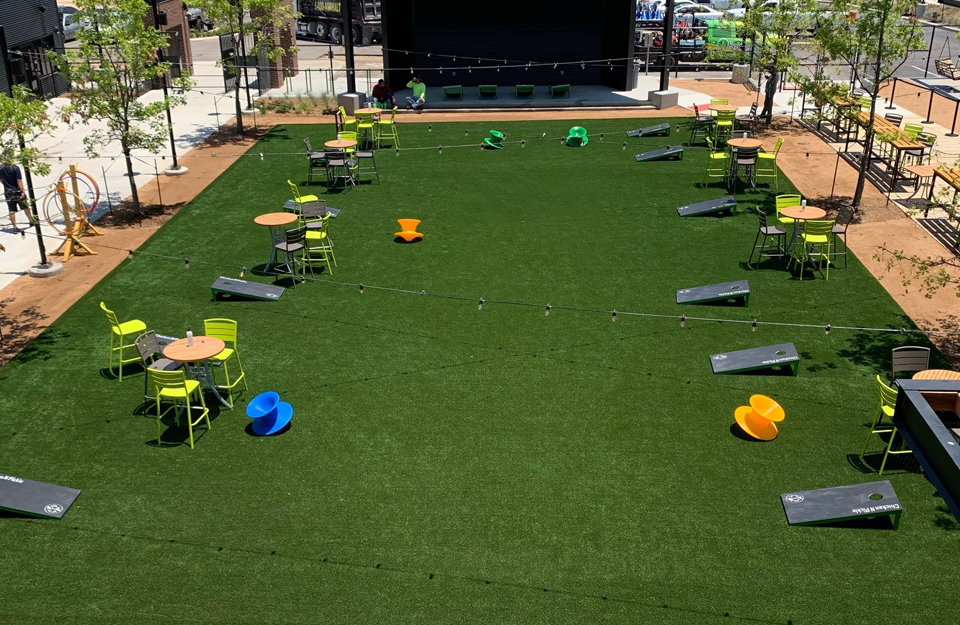 Courtyard installed with artificial grass lawn