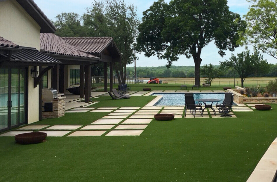 Residential Lawn with Artifical Turf